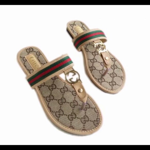 clothes & shoes - Picture 2 of 6